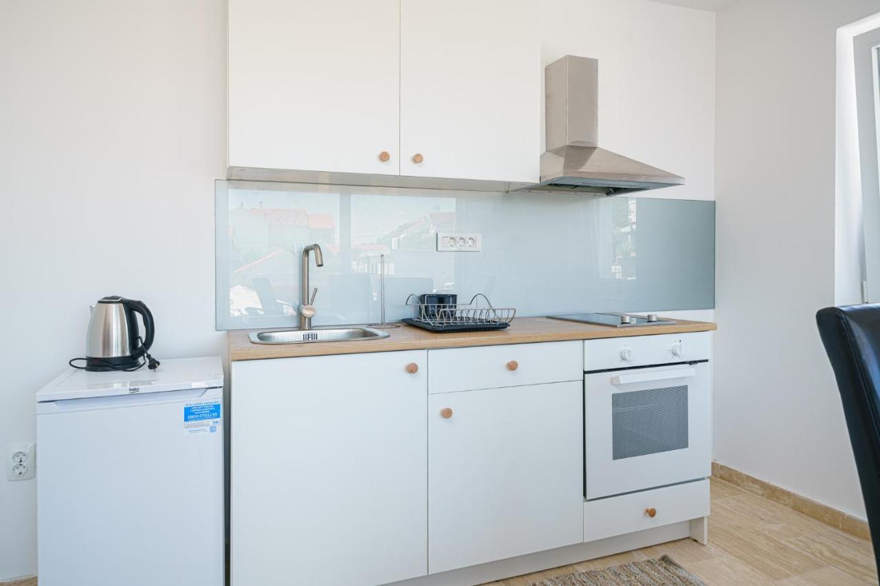 Vila Regina Apartment Paloma With Swimming Pool Jezera Exteriör bild