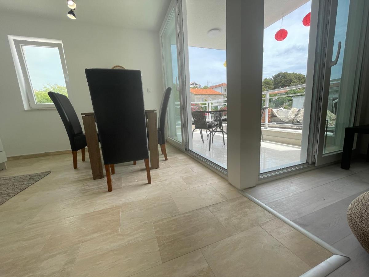 Vila Regina Apartment Paloma With Swimming Pool Jezera Exteriör bild