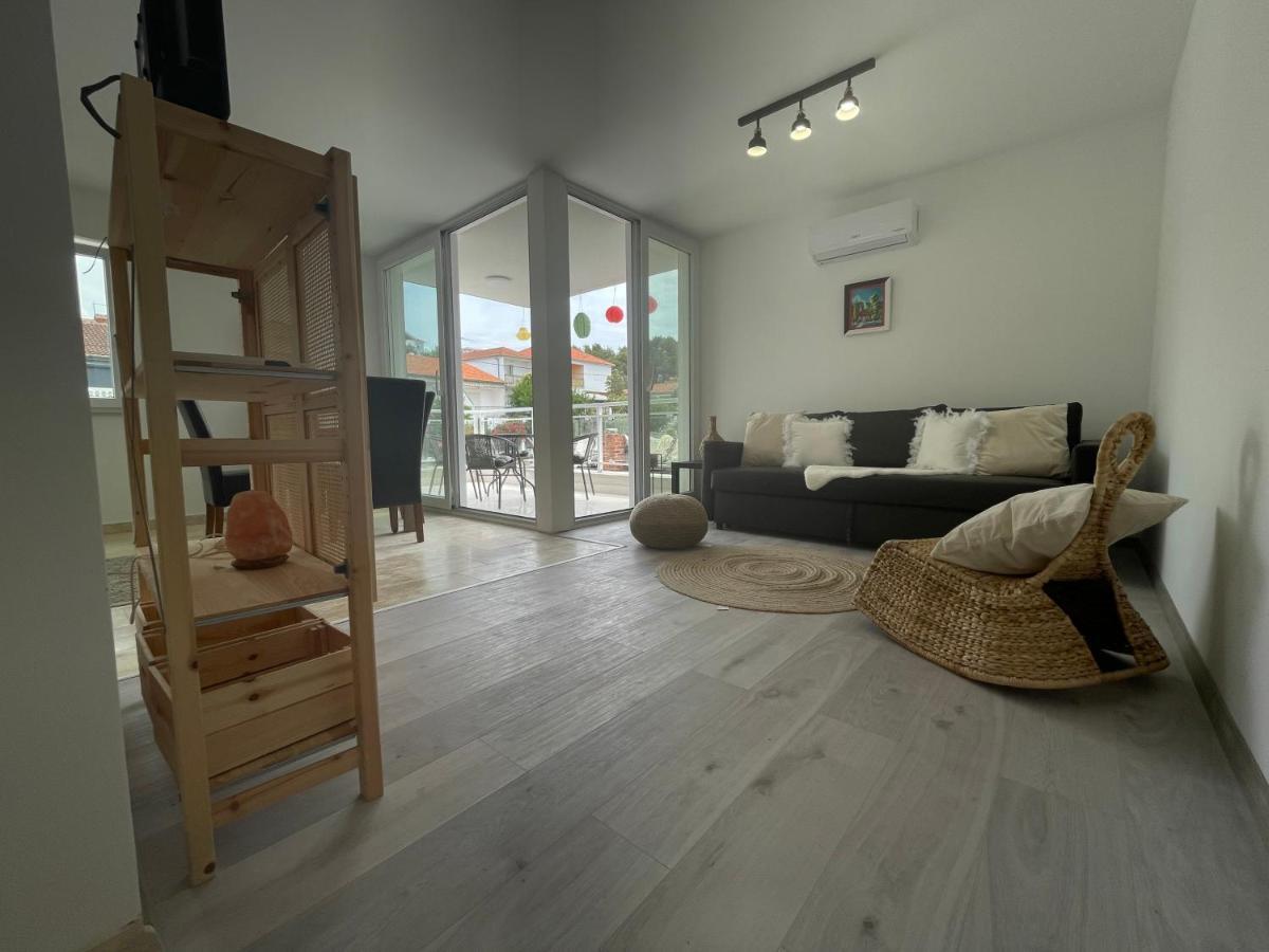 Vila Regina Apartment Paloma With Swimming Pool Jezera Exteriör bild
