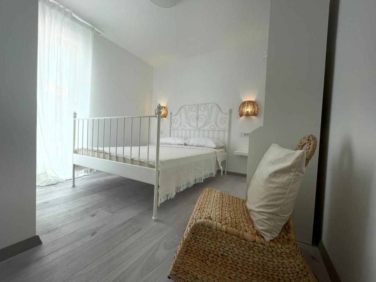 Vila Regina Apartment Paloma With Swimming Pool Jezera Exteriör bild
