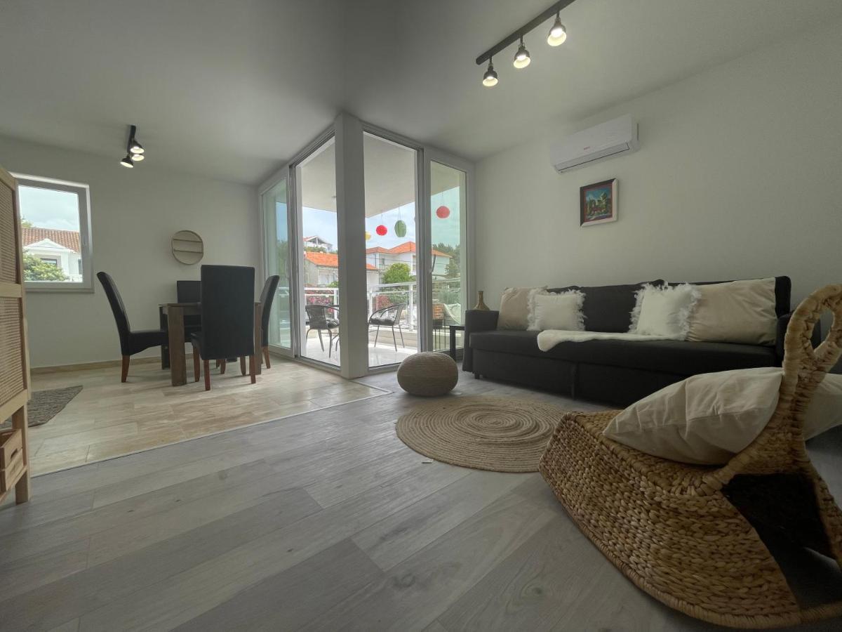 Vila Regina Apartment Paloma With Swimming Pool Jezera Exteriör bild
