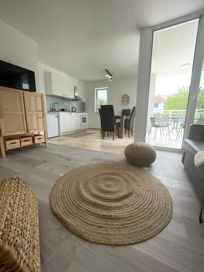 Vila Regina Apartment Paloma With Swimming Pool Jezera Exteriör bild