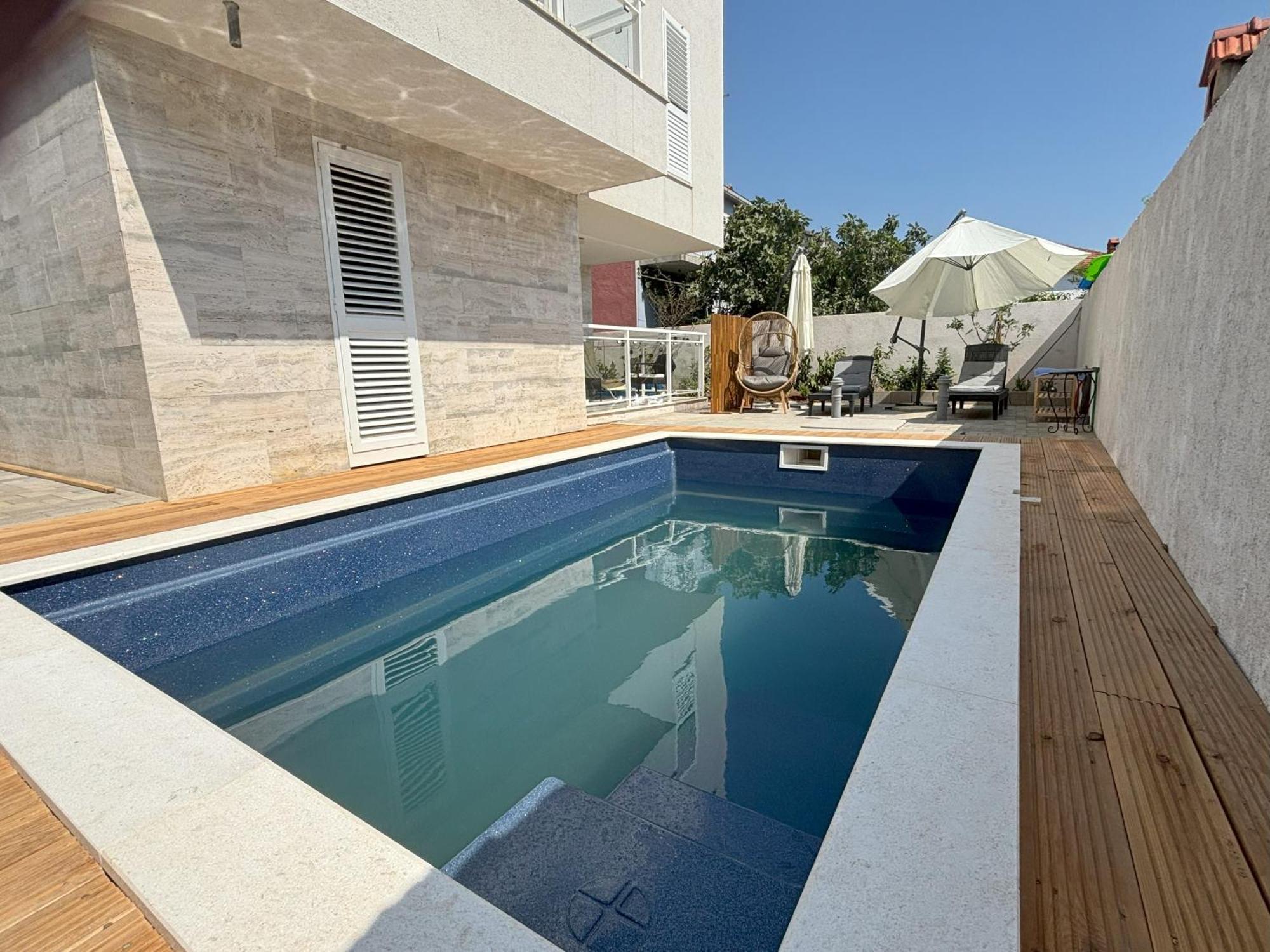 Vila Regina Apartment Paloma With Swimming Pool Jezera Exteriör bild